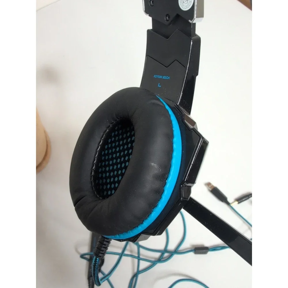 G9000 Over Ear Gaming Headphones with Mic and LED (Black/Blue) Compatible T16-D